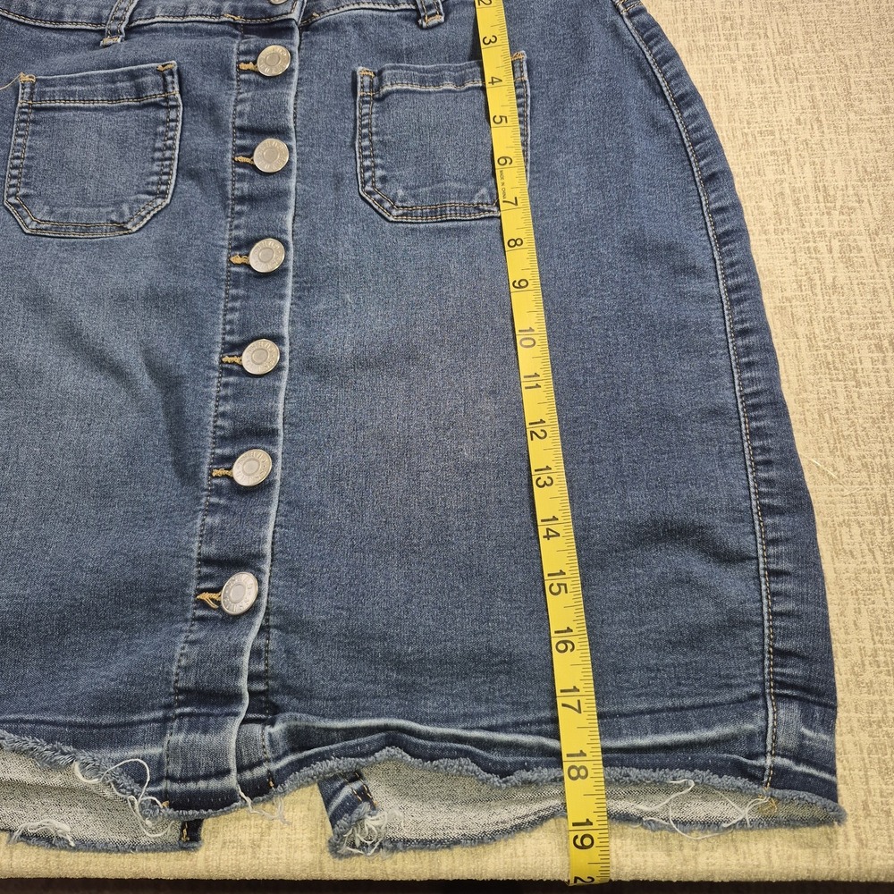 GUESS Denim Mini Skirt Large Blue Button Front Distressed Frayed Raw Hem Pockets - Picture 8 of 12